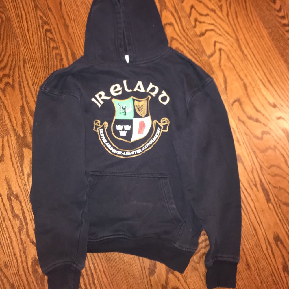 sweatshirt
